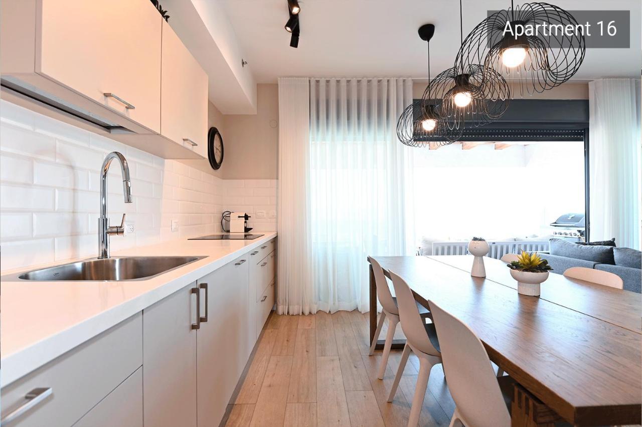 Yalarent C Kinneret Hotel Apartments 马格达拉 外观 照片